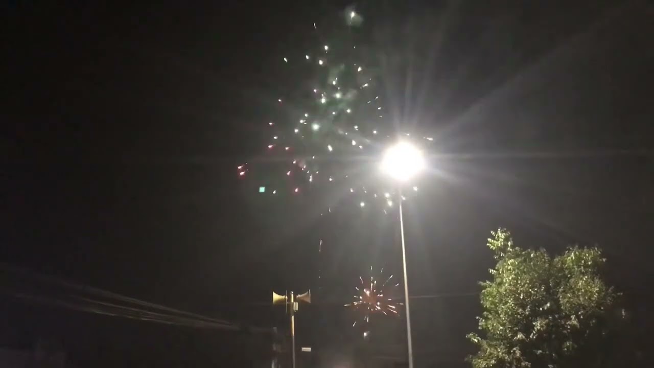 Vlog #1 | Bắn pháo hoa giao thừa 2024