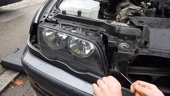 AUTOtorial - BMW E46 Scheinwerfergläser/Streuscheibe wechseln - Selber  machen DIY 