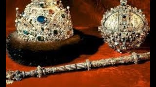 Шапка Мономаха - главный атрибут венчания на царство в России