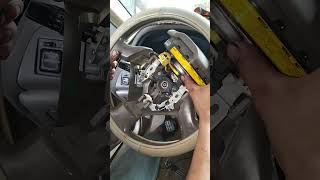 Incorrect steering wheel#repaircar  #mechanic #trending #viral #duet #diy #balljoint #steeringwheel#