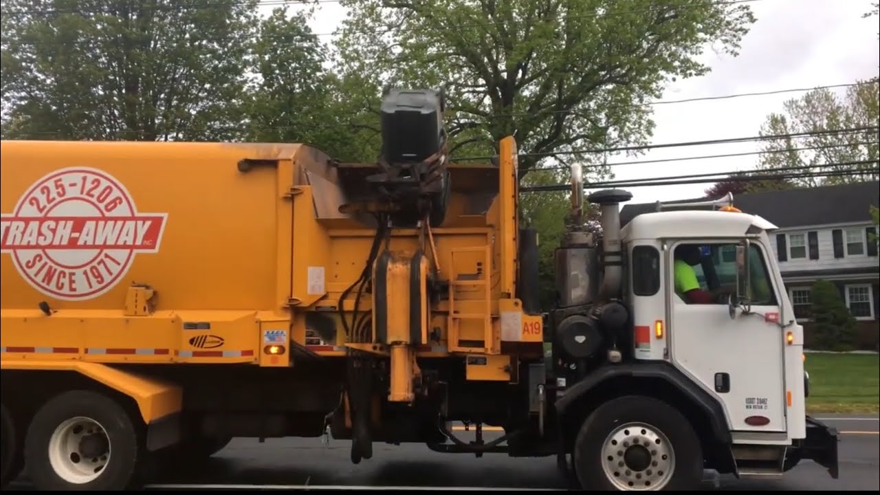 Peterbilt 520 Labire Automizer On Garbage A19 - YouTube