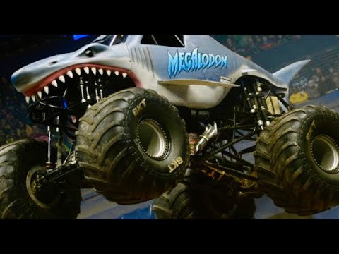 Monster Jam 2022 Monster Truck Megalodon Freestyle Save