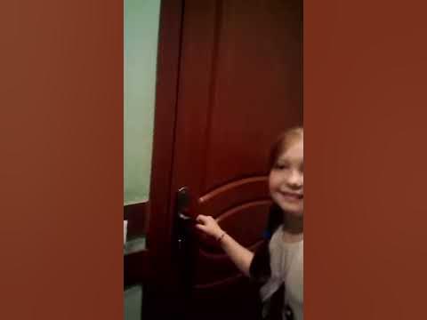 Писующий мальчик - YouTube