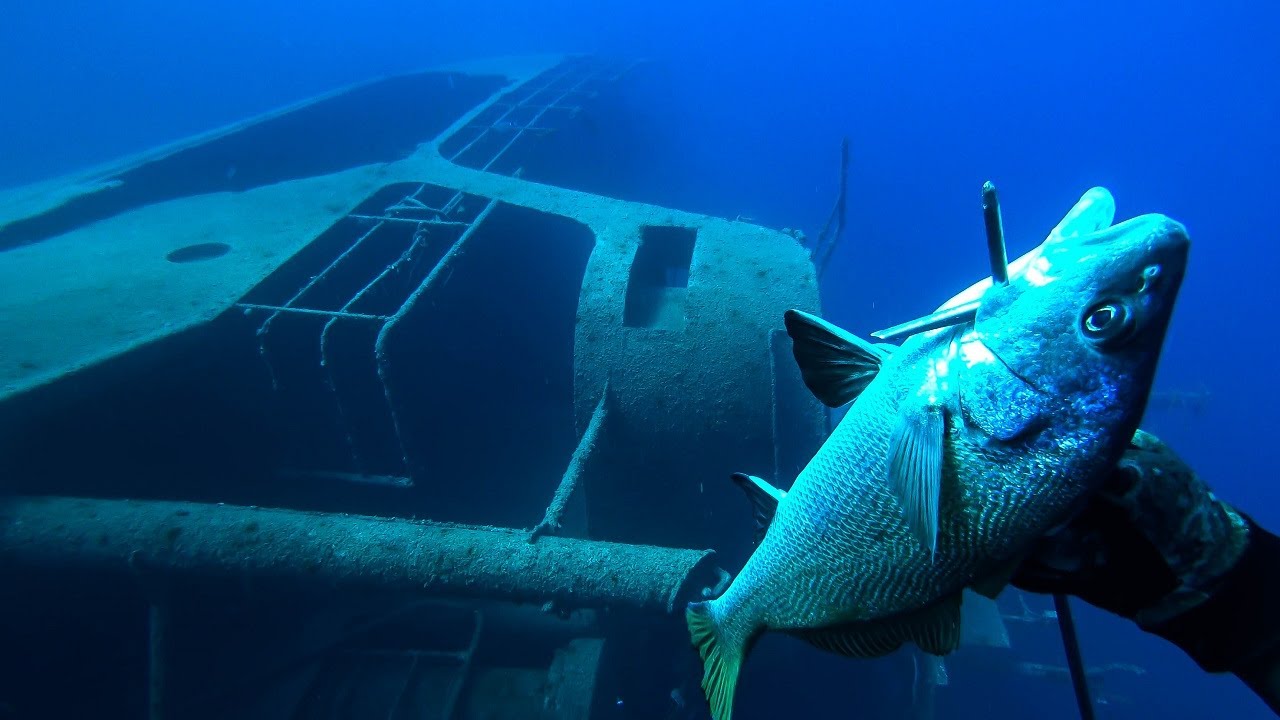 Τρομερό Ναυάγιο και Μεγάλες Βαθιές Βουτιές - Ψαροντούφεκο στην Ψέριμο