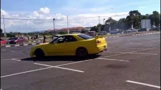 Miri vlogger Hee Wei Seng taken for a spin in Skyline R34 GTT