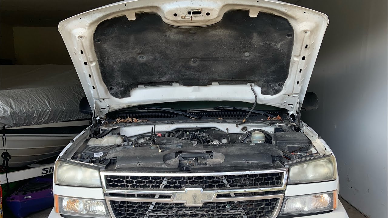 5.3l leaking water from exhaust manifold bolt #silverado - YouTube