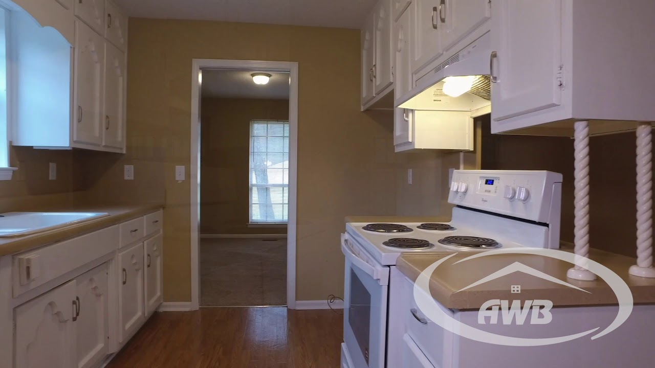 1121 Springview Street