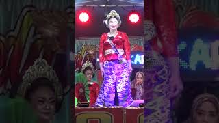 Download Lagu GESIT LUAR BIASA MENCUG JAIPONG PENARI JAIPONGAN KARMO GROUP. MP3 Download Lagu GESIT LUAR BIASA MENCUG JAIPONG PENARI JAIPONGAN KARMO GROUP. MP3