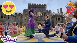 Förlovningen | Descendants 3 | Disney Channel Sverige