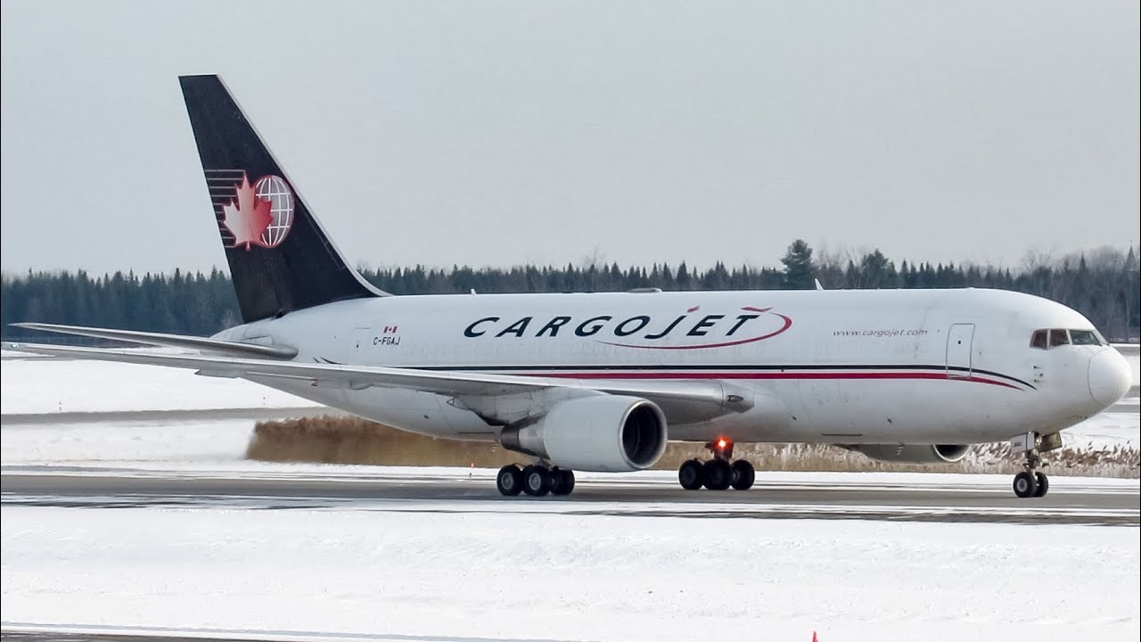 Cargojet Boeing 767-200F (B762) landing in Montreal (YMX/CYMX