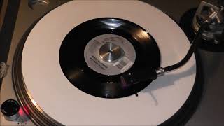 Matthew Wider - Break My Stride [45RPM] - YouTube