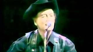 Stompin' Tom Connors - The Hockey Song -LIVE-