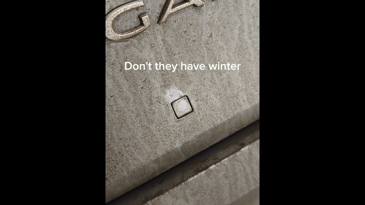 Worst Trunk Design EVER? Renault Megane E-Tech Fails in Winter!