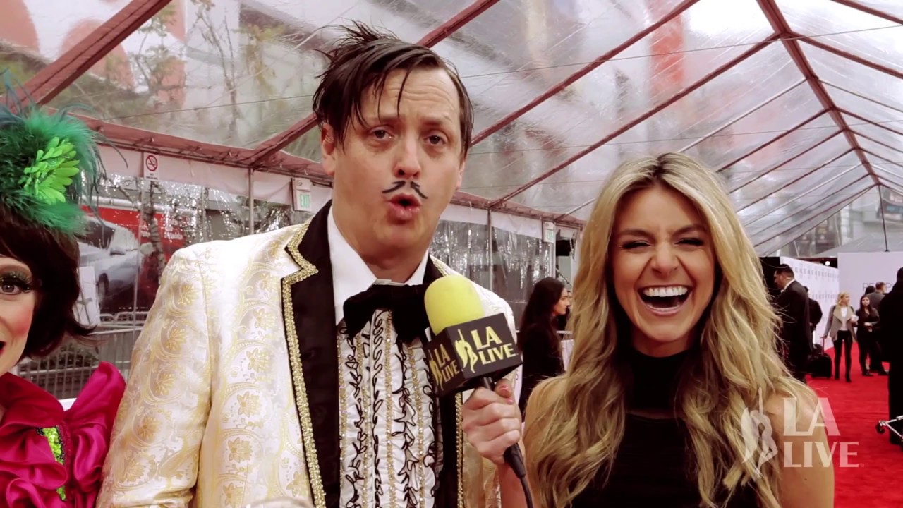 'Absinthe' Host Gazillionaire Spotted at the People's Choice Awards