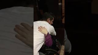 Katy Bowersox Getting a Hug From Nick Lachey - 11-24-18