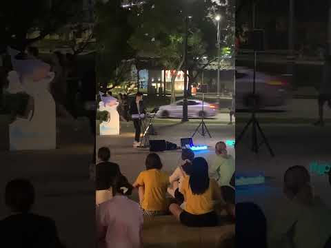 Cathay 街头演唱 --  刻在我心底的名字 (演唱者：JeffNgmusic)