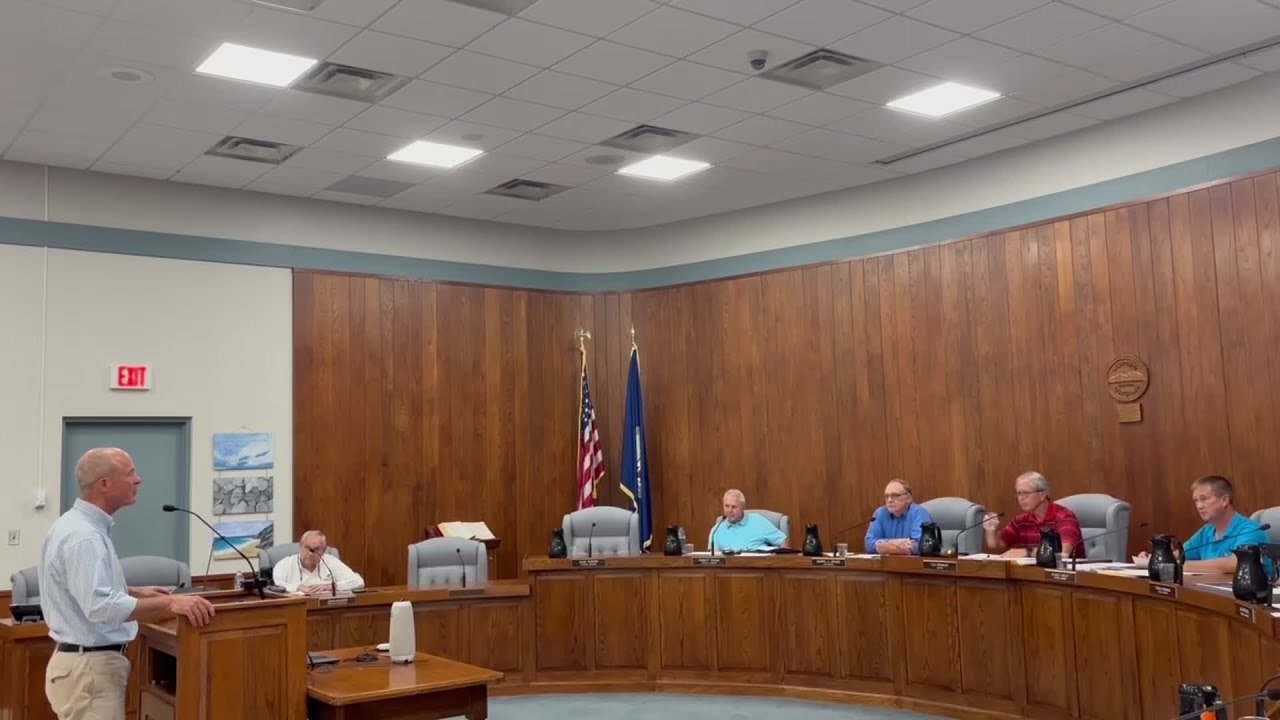 Farmers market loitering sign stirs public reaction in Bedford