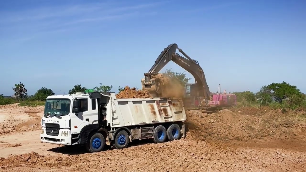 New day Cat 374D Hydraulic Excavator Loading Overburden On 4 Axle Trucks - Interkat SA,