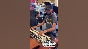 Organist Kills Solo Praise Break playing the Hammond C3