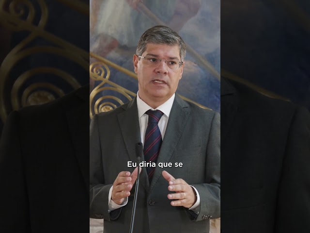 O ministro da Educação foi negligente e incompetente
