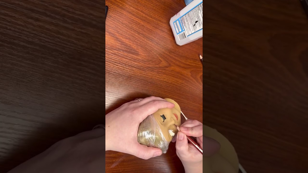 How I restored an American Girl Doll Kit with faded face paint in 60 secs hence chipmunk voice 😉