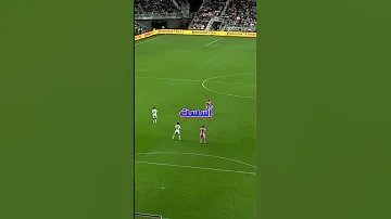 ميسي في شوط واحد جول وأسيسـت خيالي وكأن عنده عين سحرية محدش شايفها 