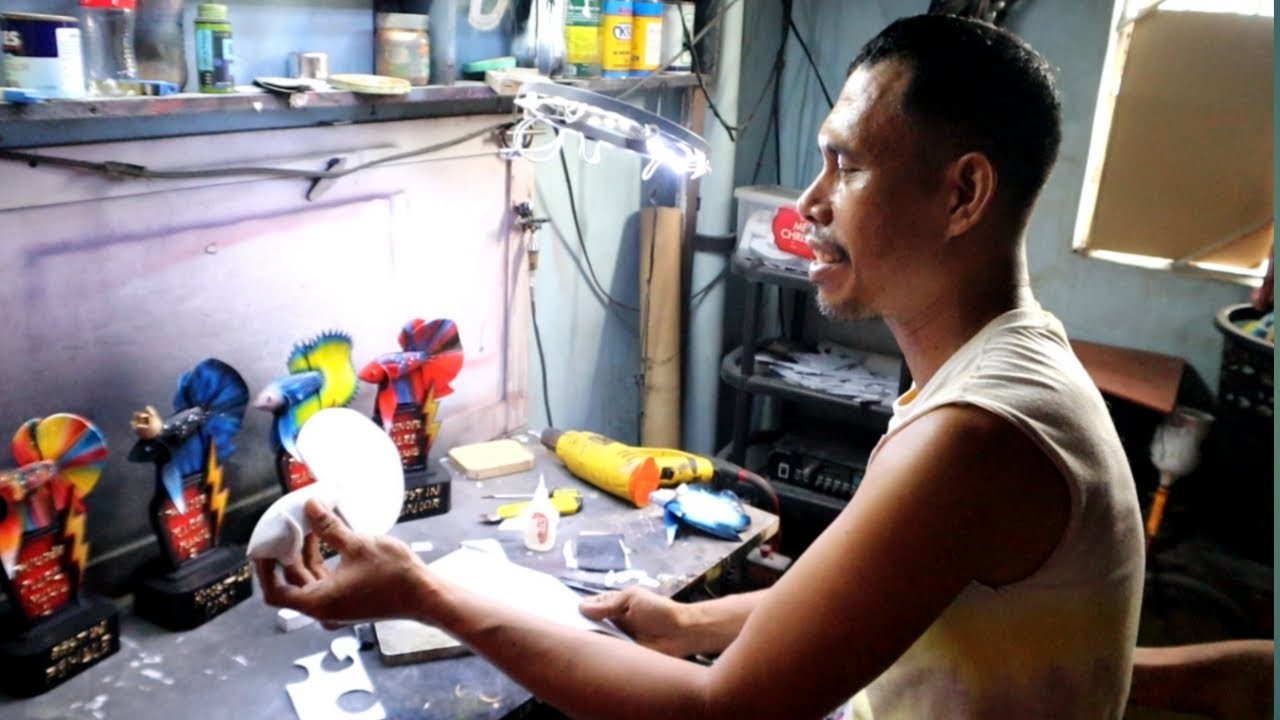 Ang betta Breeder sa likod ng likhang sining' Legendary Trophy maker ng Paranaque'