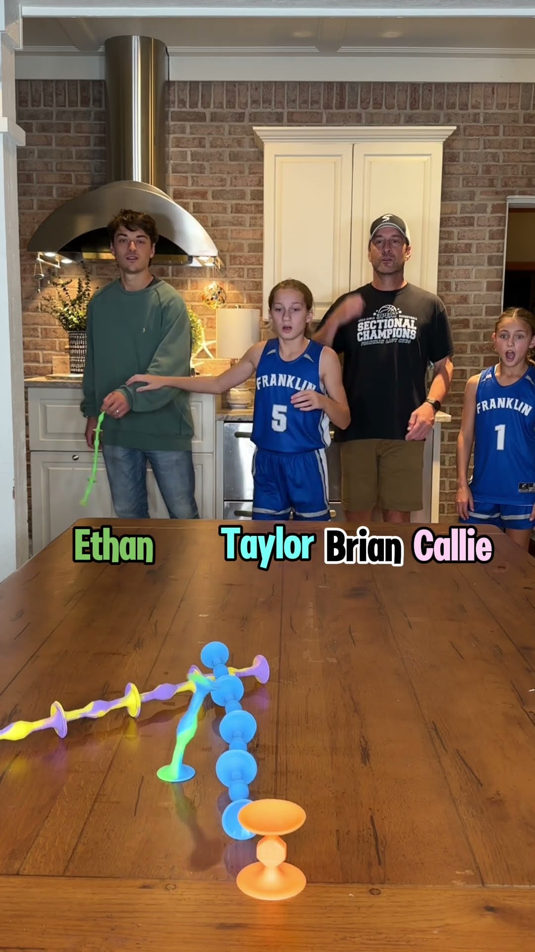 Family Pop Darts Game! #familyfun  #familygamechallenge #partygames