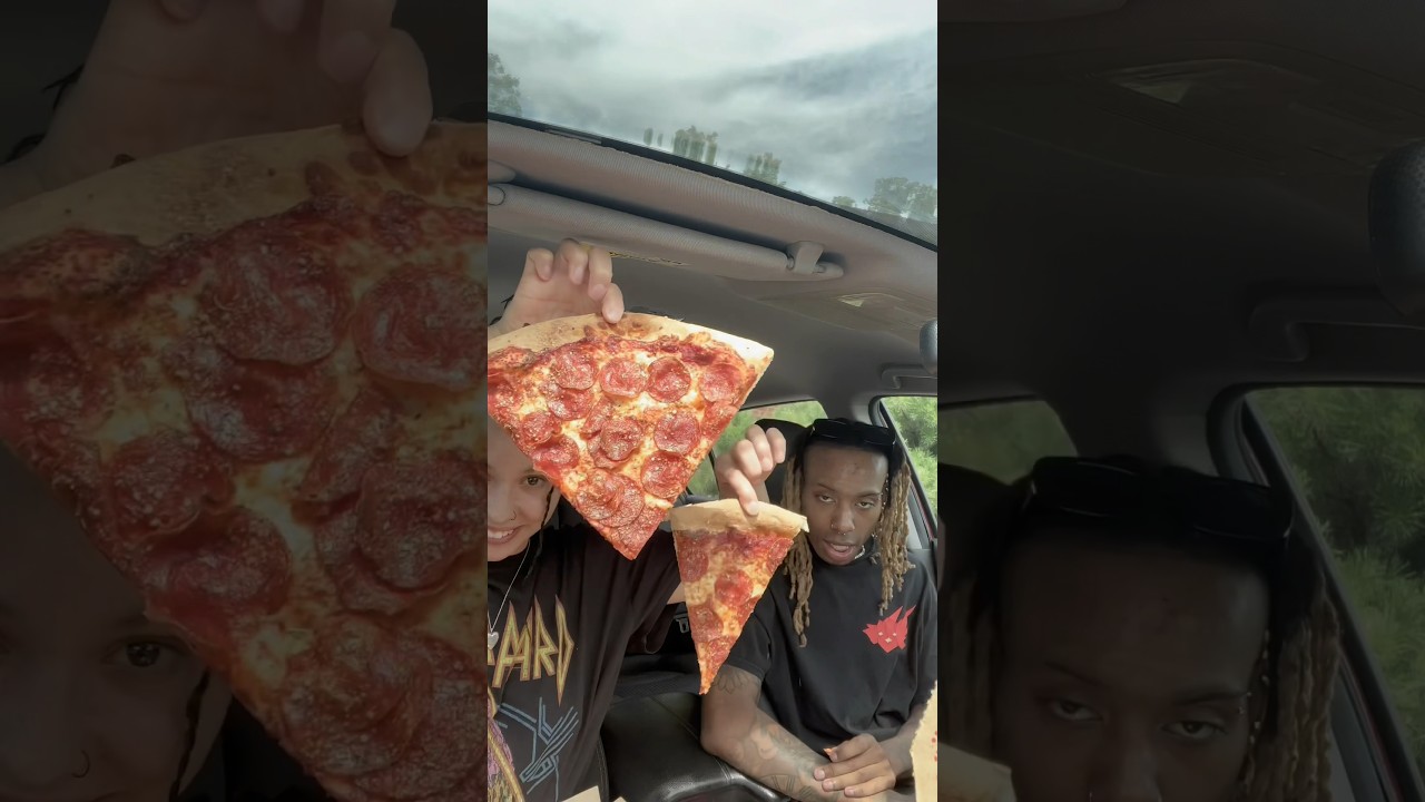 Pizza Hut Gave Us Free Pizza‼️