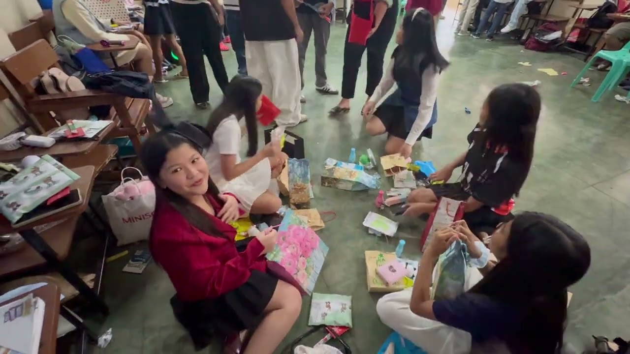 SICS XMasParty2025 (grade7) Ate Margaux ✨❤️