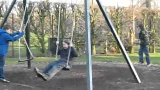 Ballen schieten op Mees en Lowie!!! screenshot 2