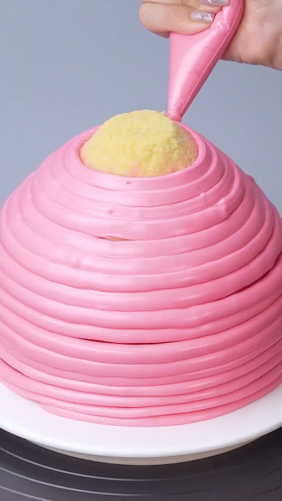 This Strawberry Cake is Simply Sweet and Perfectly Pink 🍓💖 #shorts #satisfying #cake #chocolate