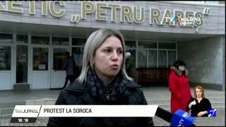 Protest în faţa Liceului &quot;Petru Rareş&quot; din Soroca