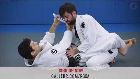 Robsinho teaches an armbar from the guard