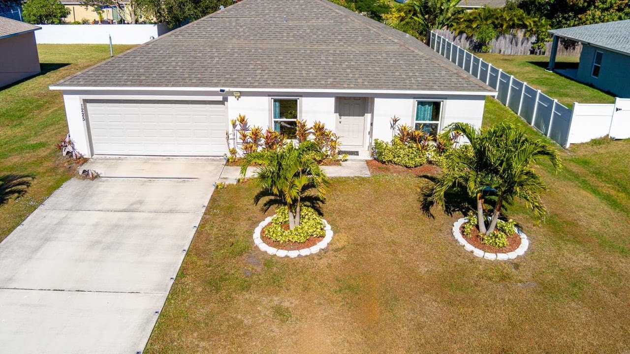 1225 SW Babcock Ave, Port St. Lucie, FL