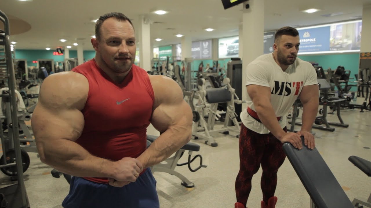 Максим Яковлев бодибилдер