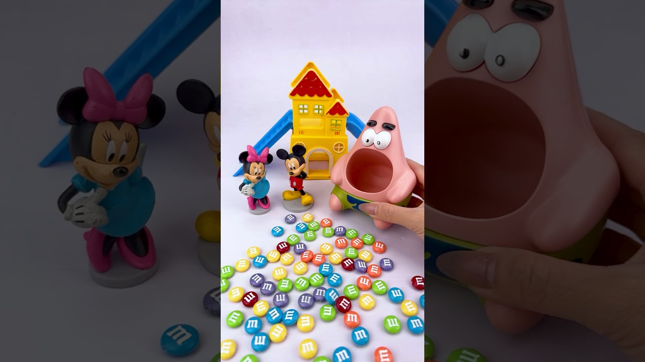 Удовлетворительные распаковки и обзоры игрушек Микки и Патрика Стар
