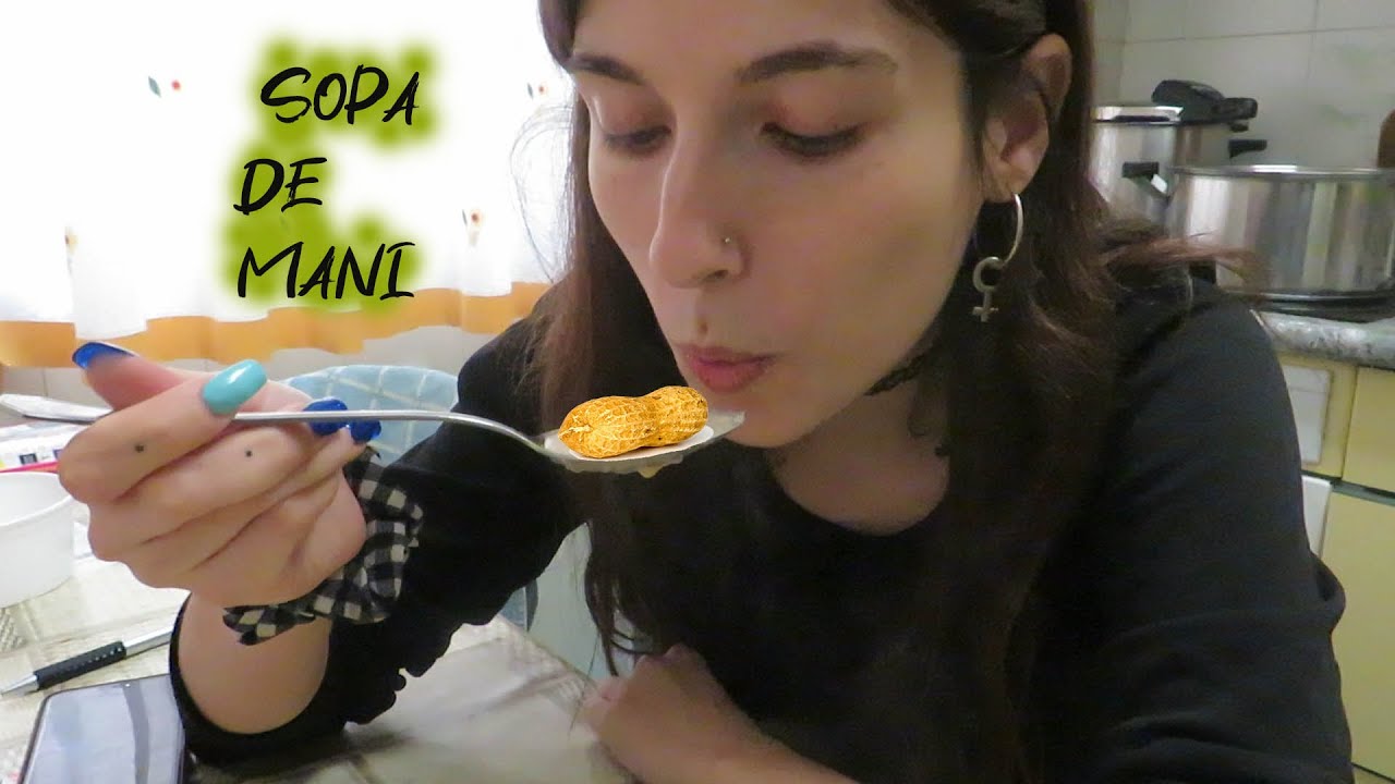 ESPAÑOLA cocina SOPA DE MANÍ BOLIVIANA 🥜 por PRIMERA vez, ¿SALE MAL?
