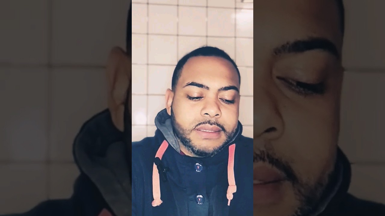 Dios lo es todoGod is everything.