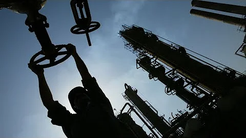Oil Price Moves Closer to $100 a Barrel on Shrinking Stockpiles - DayDayNews