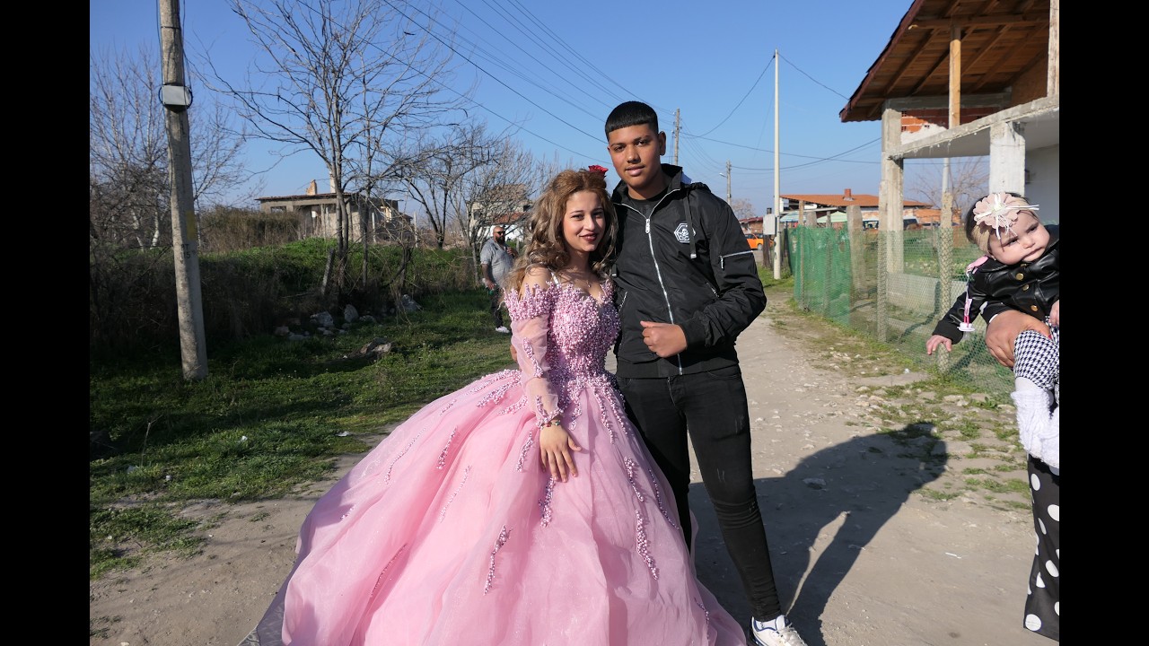 разчуването на даниела и валентин с. синитиево