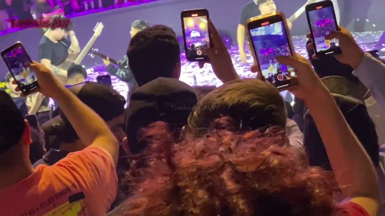 Botones Azules - Junior h - Monterrey Domo Care - En Vivo 2022