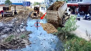 Download Lagu Process Landfilling! KOMATSU Bulldozer Pushes Rock Moves Mud Out Perfectly MP3