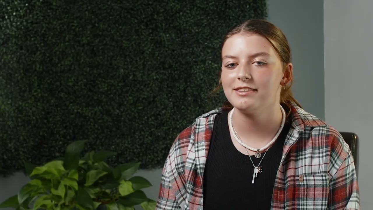 Rianne A. on How Easy It Was to Have a Broken Tooth Fixed