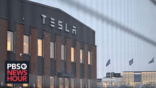 The self-driving safety concerns that led to Tesla's recall of 2 million cars