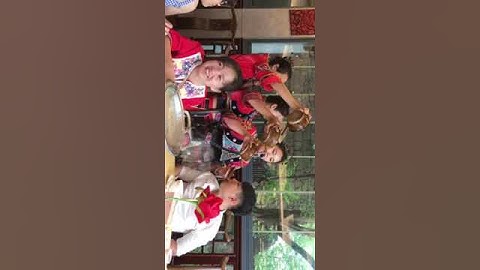 Tục ép rượu của người Miêu tại Phượng Hoàng cổ trấn