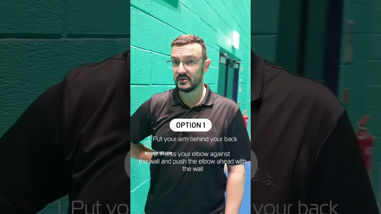 Shoulder pain stretch badminton 