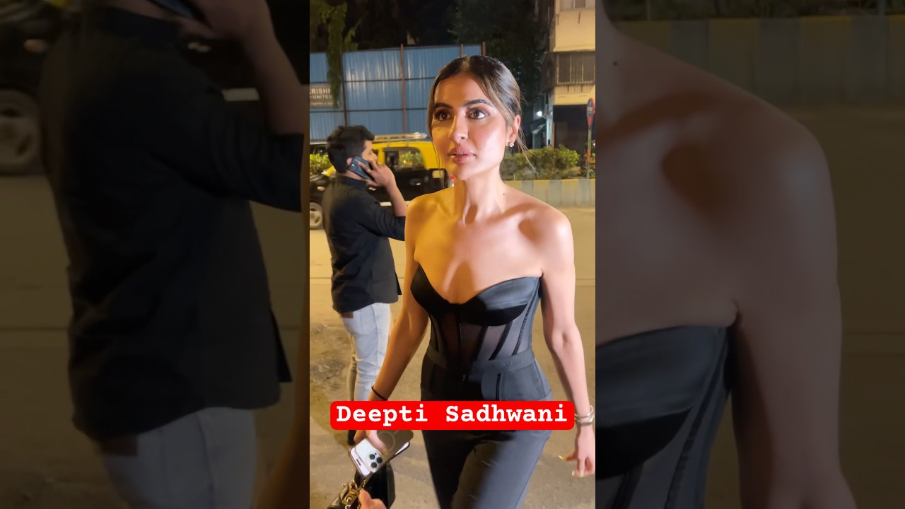 Deepti Sadhwani looks stunning #shudhmanoranjan #bollywood #entertainment #bollywoodnews