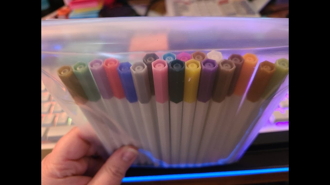 Sunshilor Metallic Markers Fine Point Metallic Marker Pens for Black Paper, Art Rock Painting Review