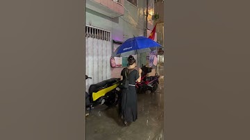 Đồng Nghiệp Đến Viếng Trong Đêm Mưa Tầm Tả #ngoctrinh #muangogai #toanvlog